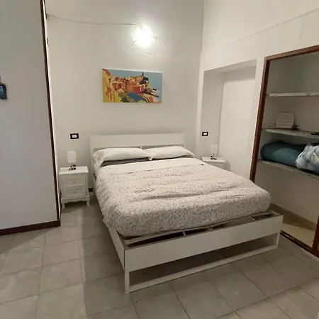 ゲストハウス L'acciuga ラ・スペツィア